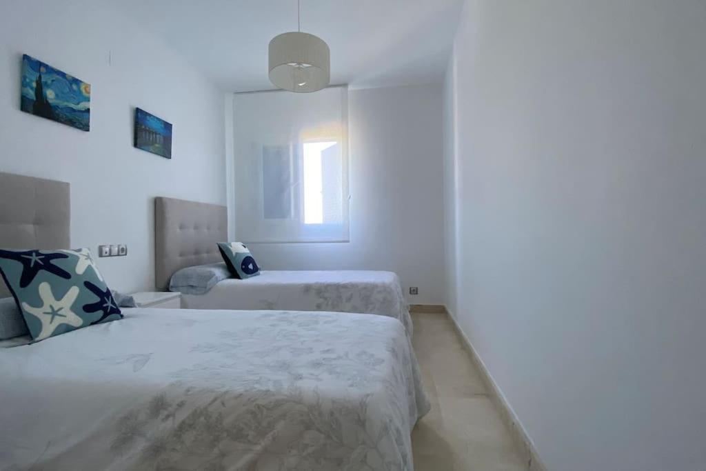 Primera Linea 3 Habitaciones Manilva Сан-Луис-де-Сабинильяс Экстерьер фото